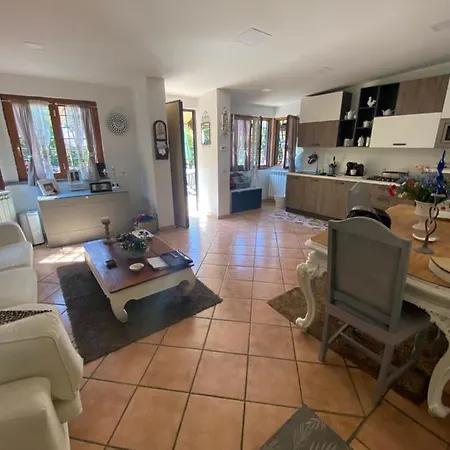 La Casa Di Lucrezia Guest house Rome